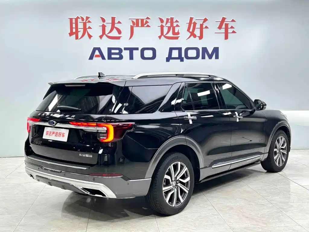 Фото 6 - Ford Explorer
