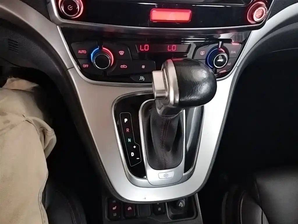 Haval H6 2015 Sport 1.5T Automatic 2WD Luxury фото 14