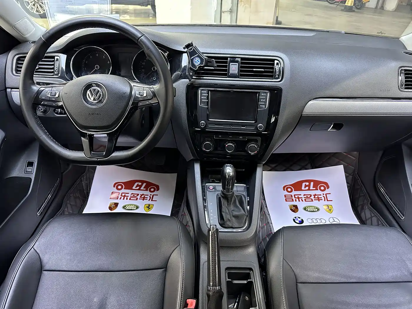 Volkswagen Sagitar 2017 230TSI Automatic Comfort фото 12