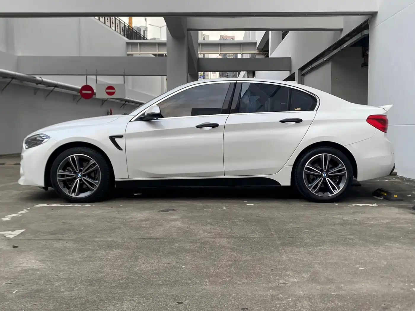 BMW 1 Series 2019 118i Fashion Edition фото 8