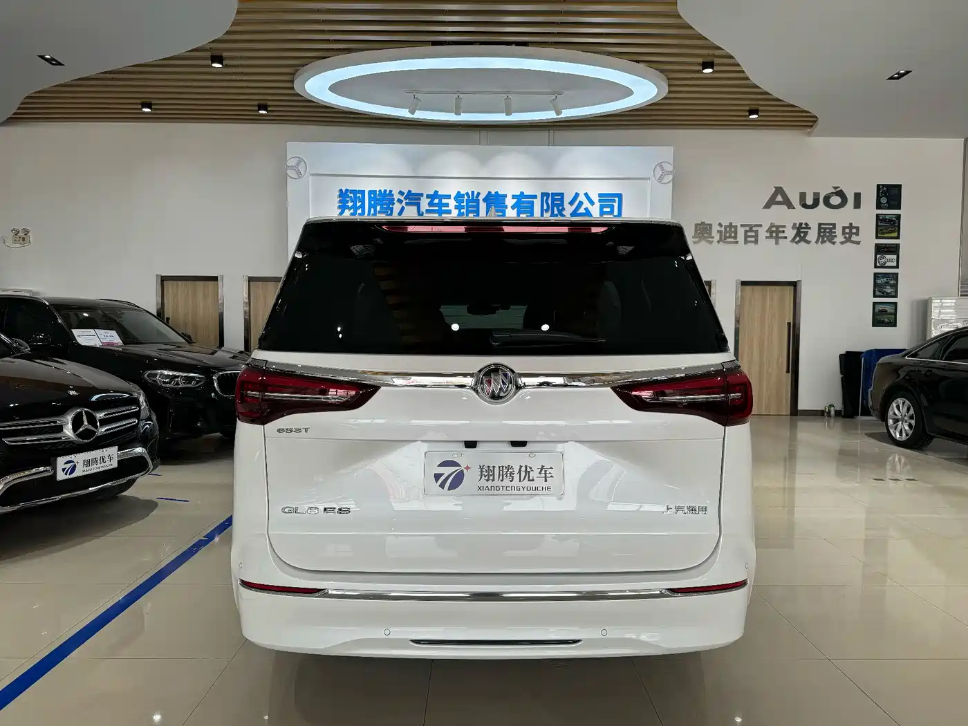 Buick GL8 2021 ES Landlord 653T Premium фото 5
