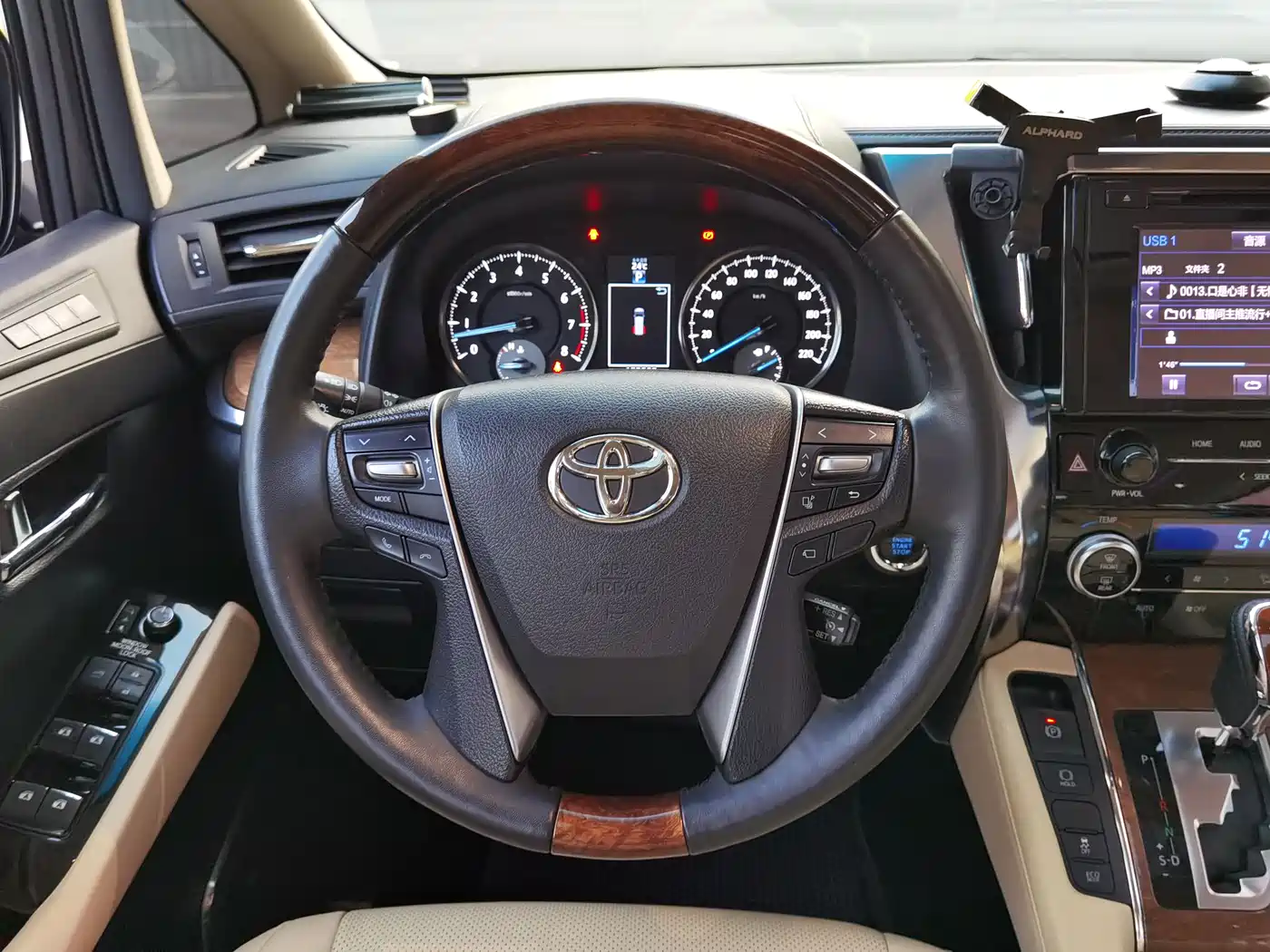 Toyota Alphard 2015 3.5L Premium Edition фото 15