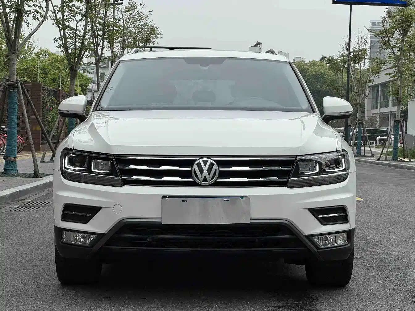 Volkswagen Tiguan L 2020 330TSI Auto 2WD Panorama Comfort China VI фото 2