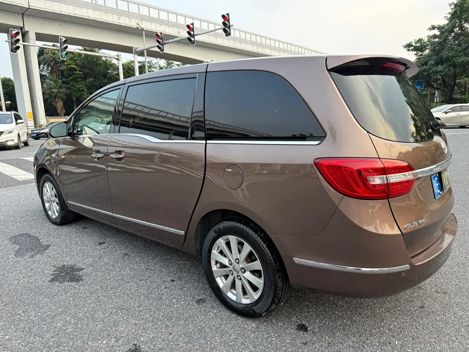 Фото 7 - Buick GL8