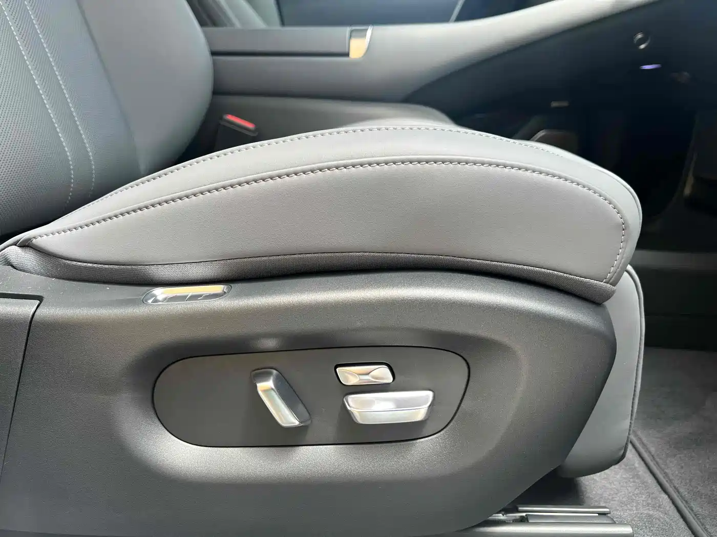 Xiaomi Auto Xiaomi YU7 2025 Extended Range RWD Edition фото 13