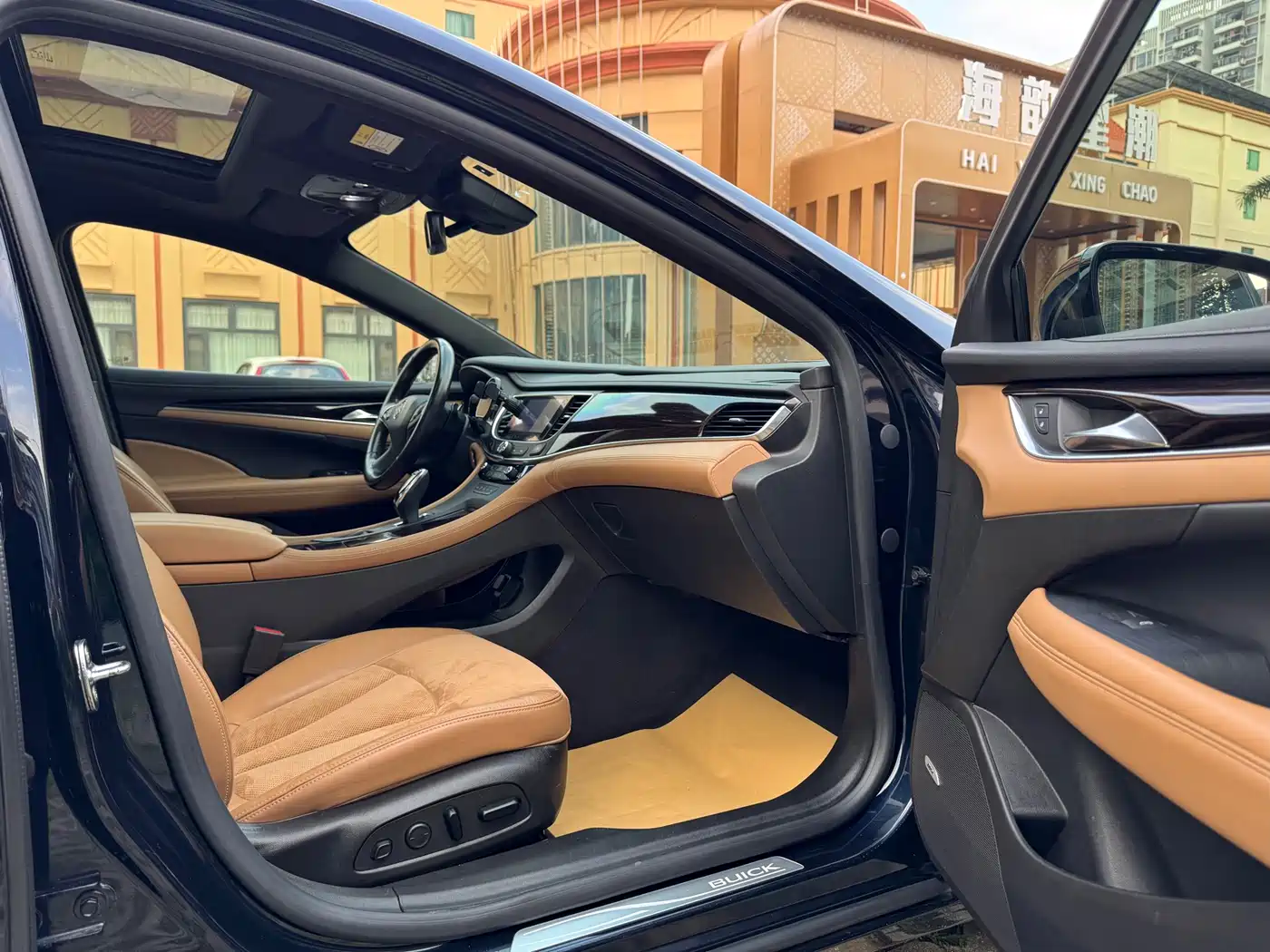 Buick LaCrosse 2019 28T Premium Model фото 12