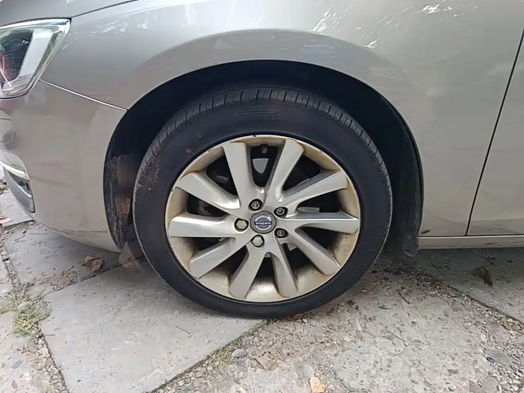 Фото 23 - Volvo S60