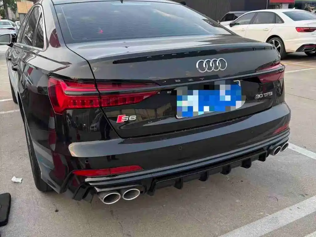 Фото 3 - Audi A6L