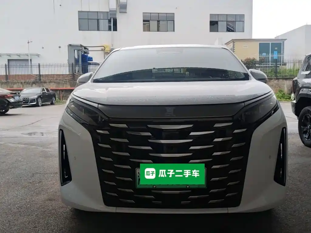 BYD Xia 2025 2025 DM-i 1.5T 180km Surpass Edition