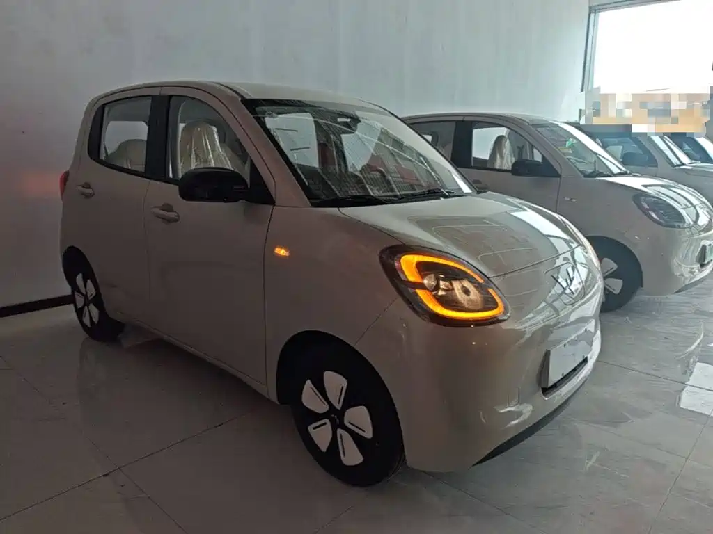 Wuling Motors Hongguang MINIEV 2026 2025 4-Door Advanced
