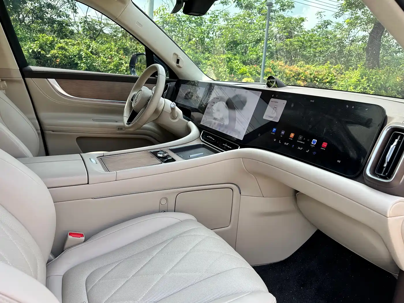 AITO Wenjie AITO M9 2024 Range Extender Ultra 52kWh 6-seater фото 14