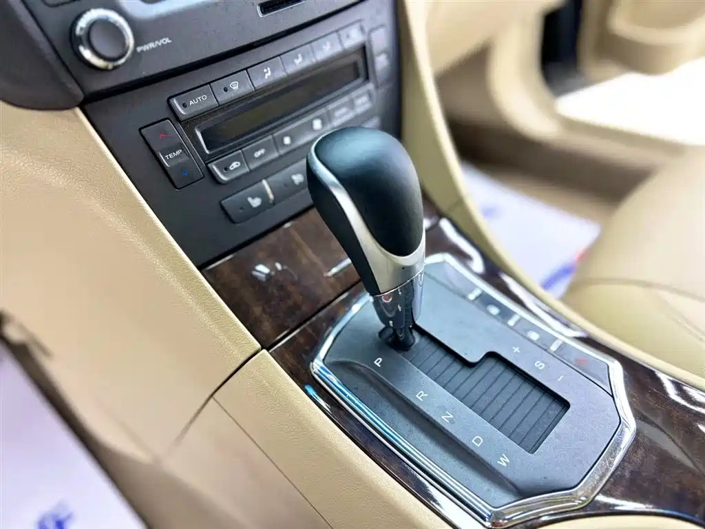 Roewe 750 2014 2011 1.8T 750D NAVI Shangya Edition AT