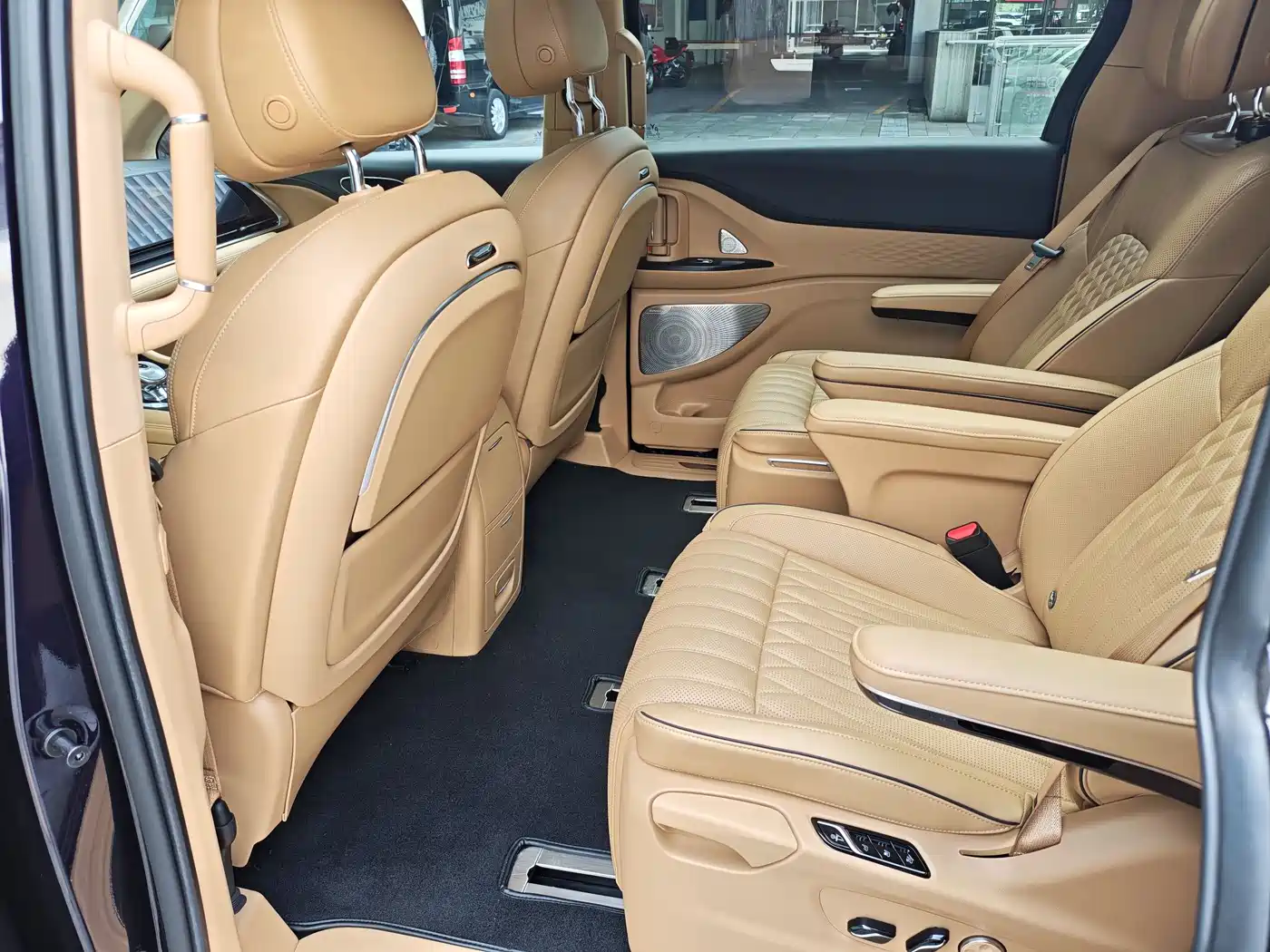 Voyah Auto Voyah Dreamer 2022 Low-carbon Dream+Smart Package фото 12