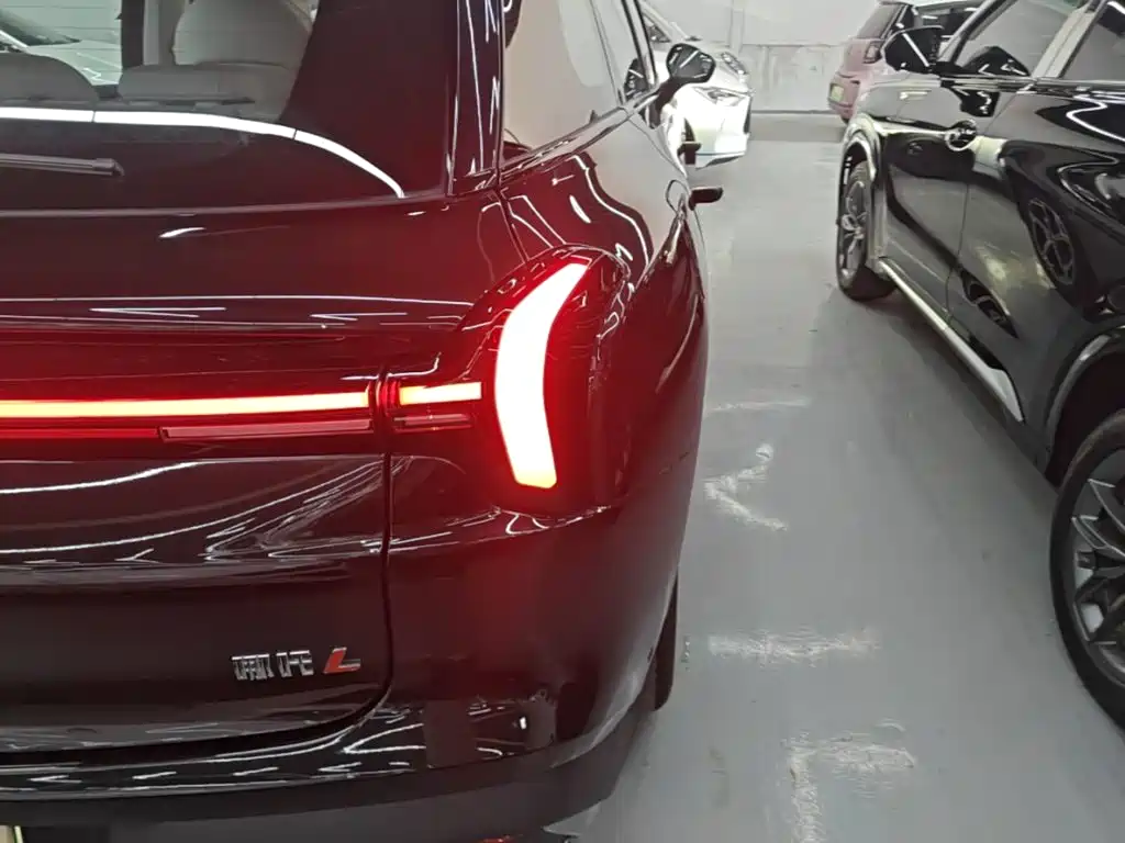 Nezha Auto Nezha L 2026 2024 Extended Range 310 Flash Charge Red Edition