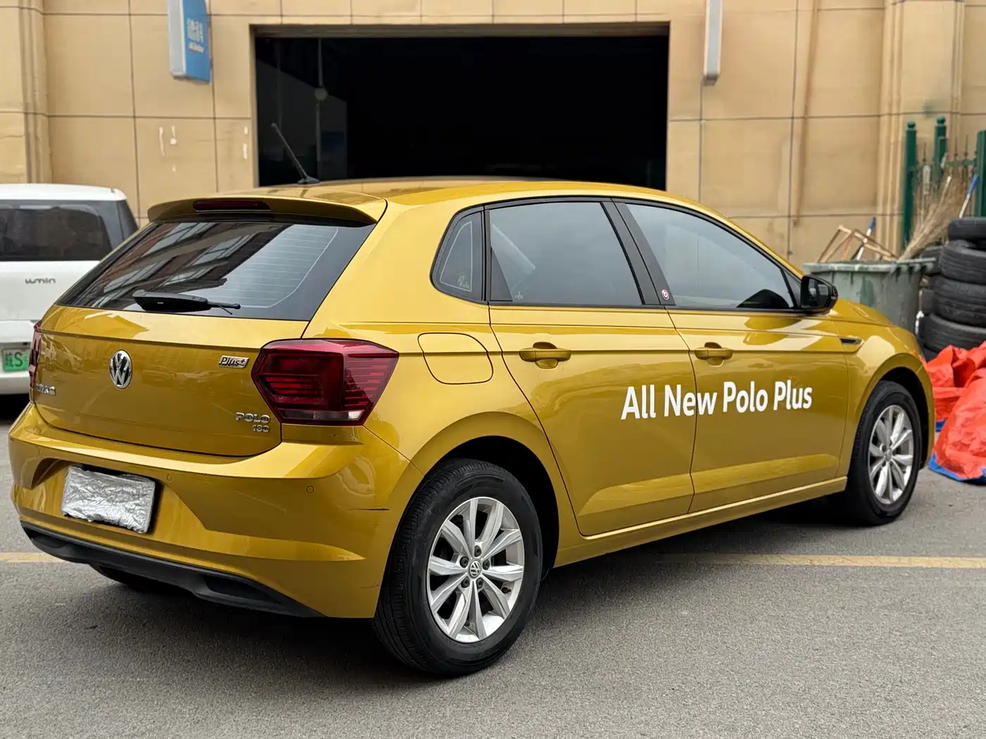 Volkswagen Polo 2019 Plus 1.5L Automatic Colorful Tech Edition фото 15