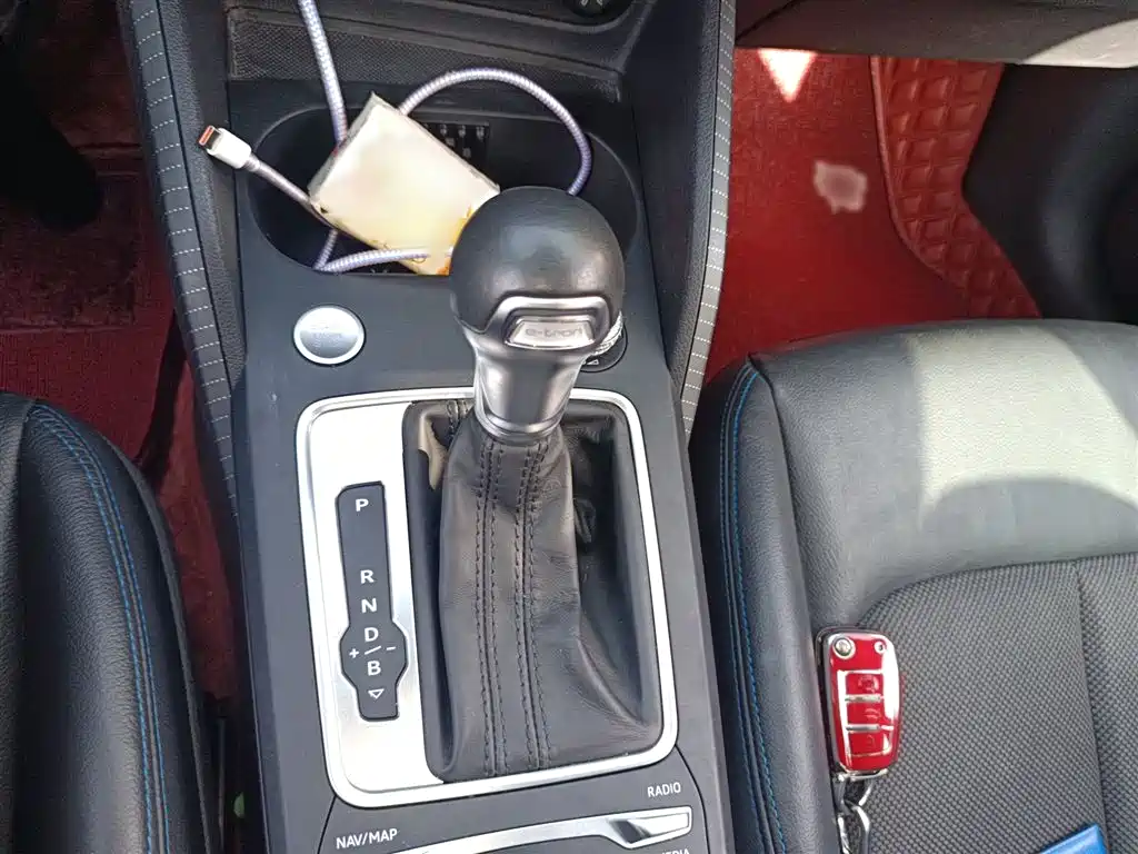 AUDI Q2L E-TRON