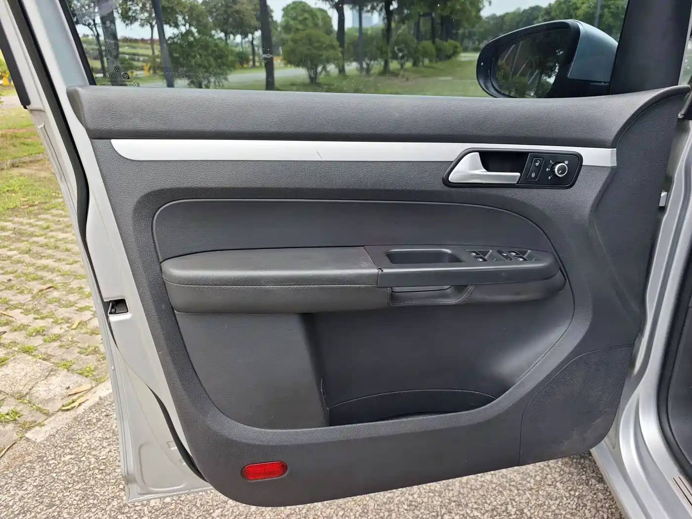 Volkswagen Touran 2015 1.4T DSG Comfort Edition 5-seater фото 14