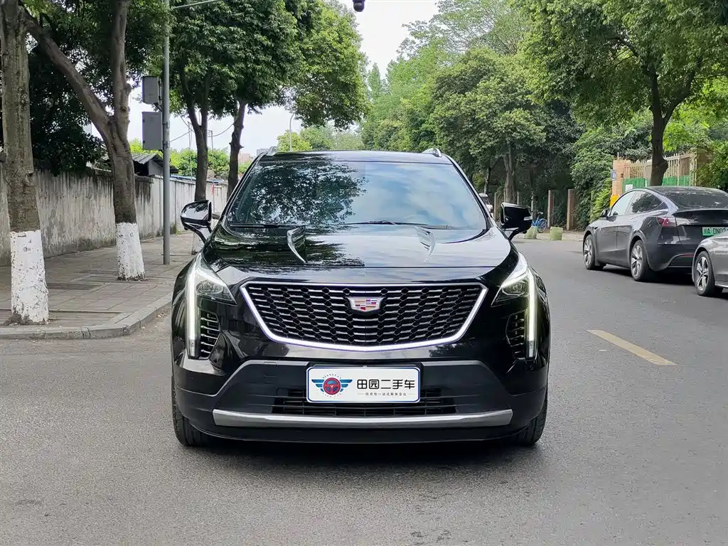 Cadillac XT4 2021 28T FWD Premium Edition фото 2