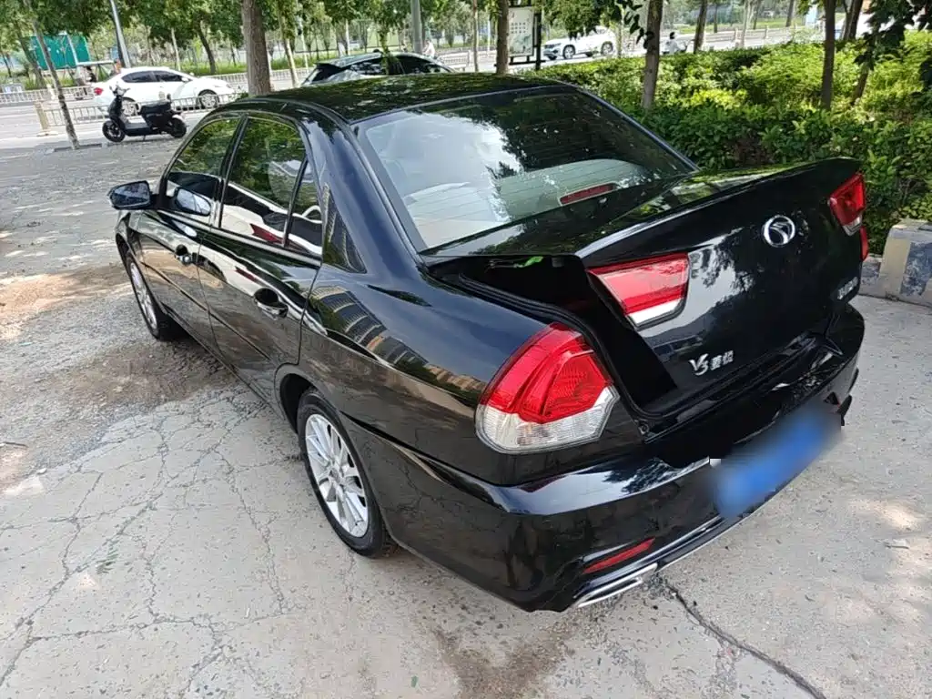 Soueast V3 Lingyue 2018 2015 1.5L Manual Happiness Edition