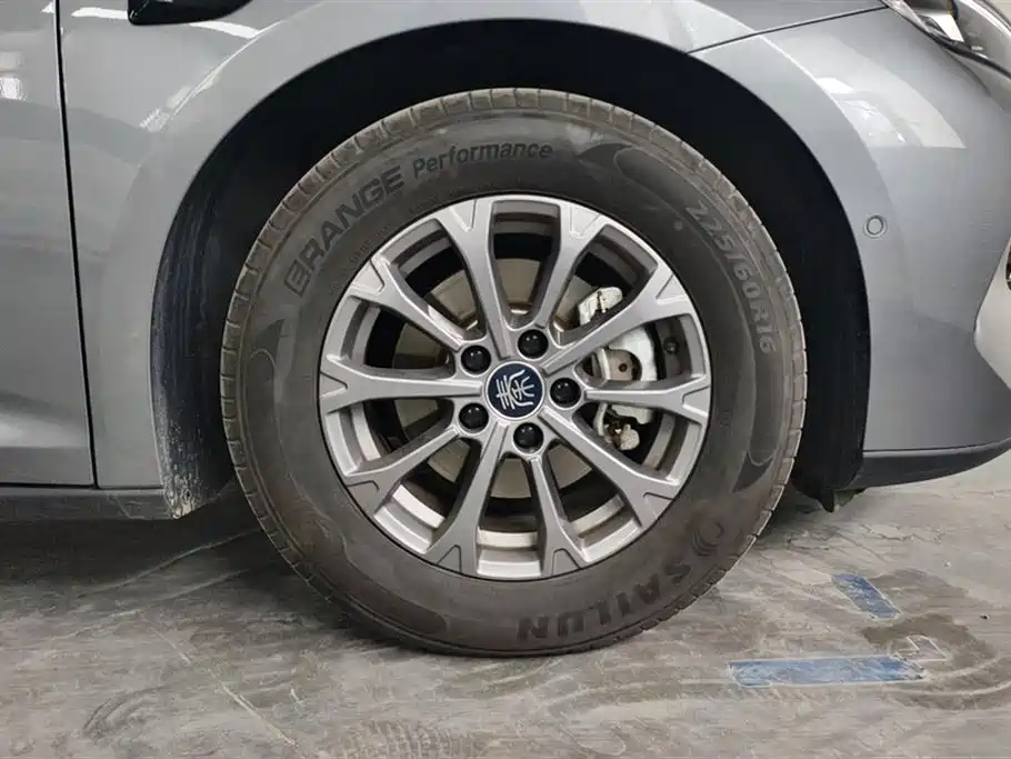 BYD Qin L 2025 DM-i Smart Drive Edition 80KM Leading фото 6