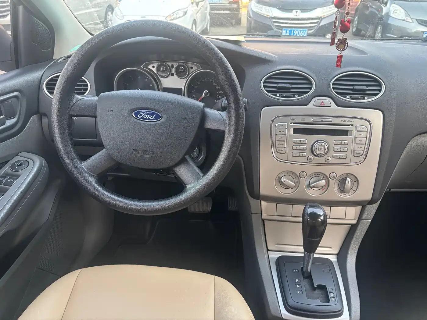 Ford Focus 2014 2013 Hatchback Classic 1.8L Automatic Base