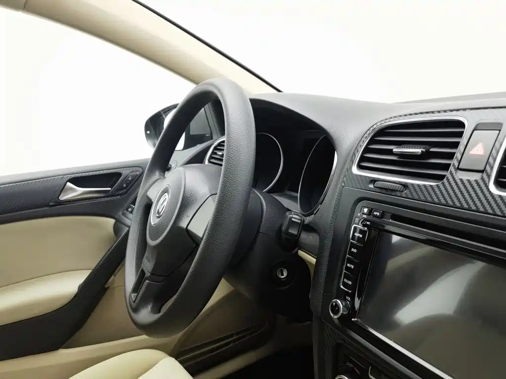 Photo 22 - Volkswagen Golf