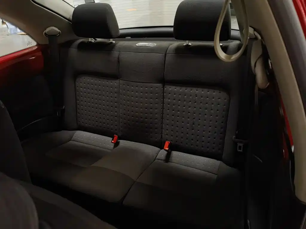 Volkswagen Beetle 2010 2008 2.0 AT Standard
