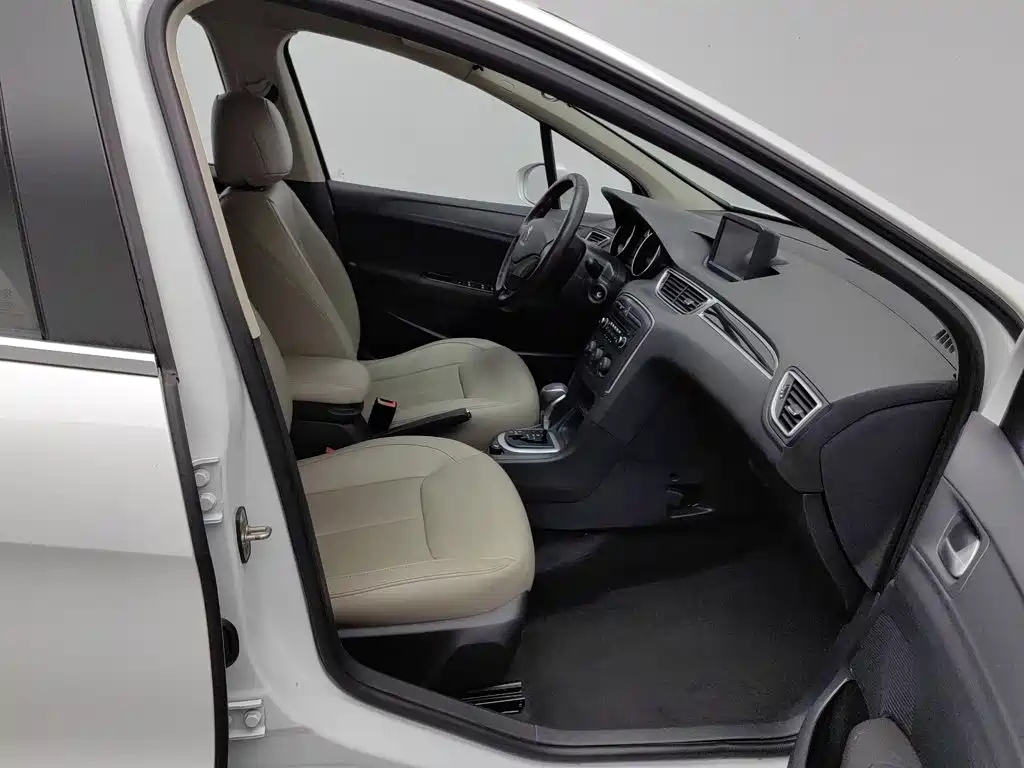 Peugeot 308 2014 2013 Model 1.6L Automatic Superior Style