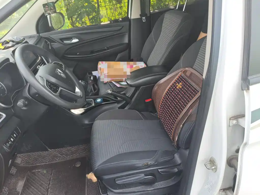 Baojun 730 2021 2021 1.5L Manual Fashion 7-Seater