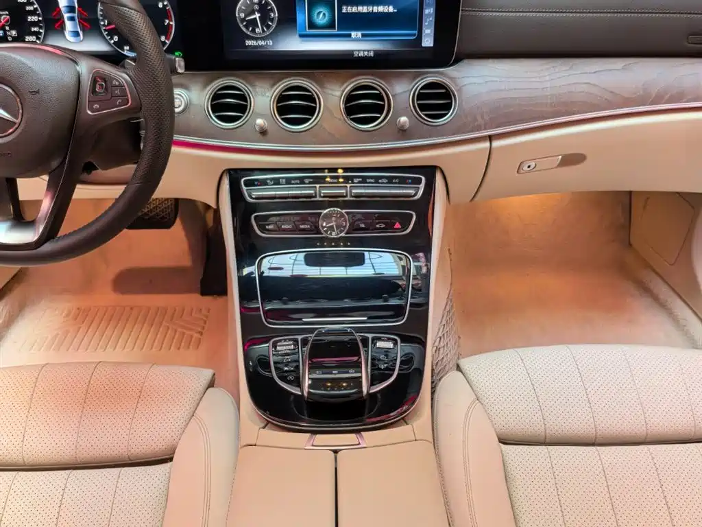 Mercedes-Benz E-Class 2016 E 200 L фото 12