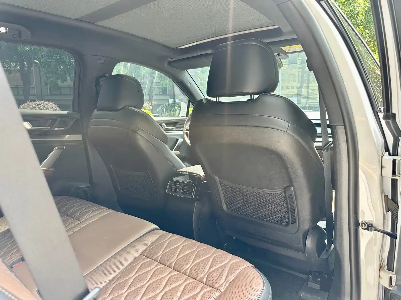 BYD Tang New Energy 2021 DM-i 112KM Premium фото 24