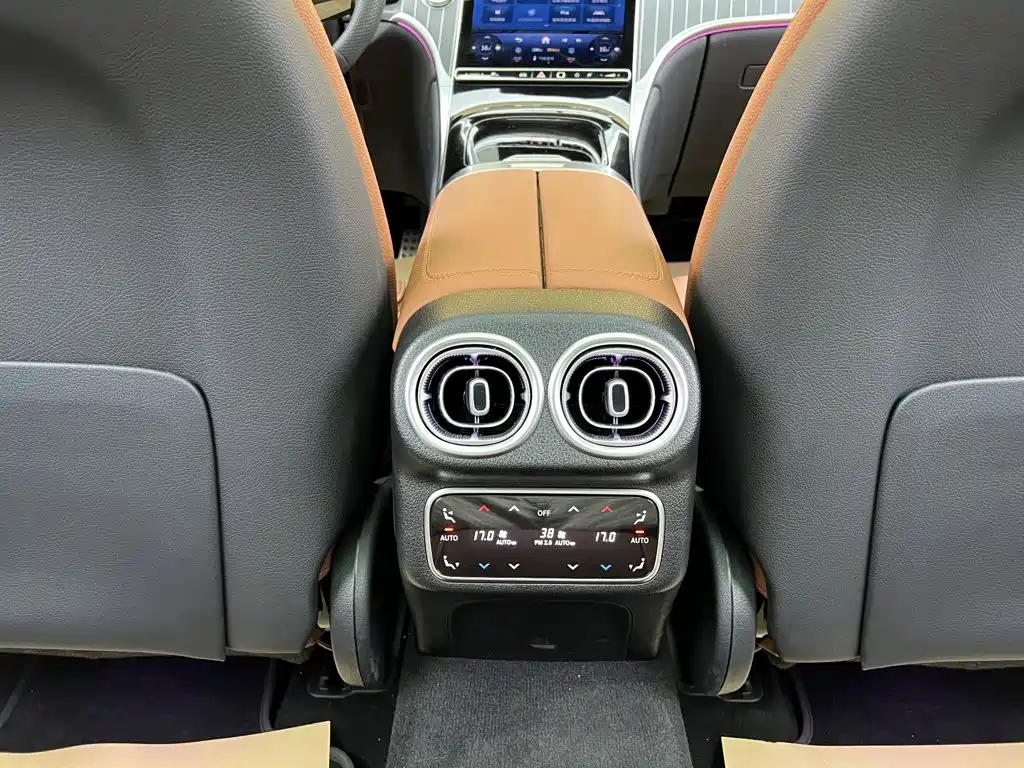 Mercedes-Benz GLC 2025 2025 GLC 300 L 4MATIC Luxury 5-seater