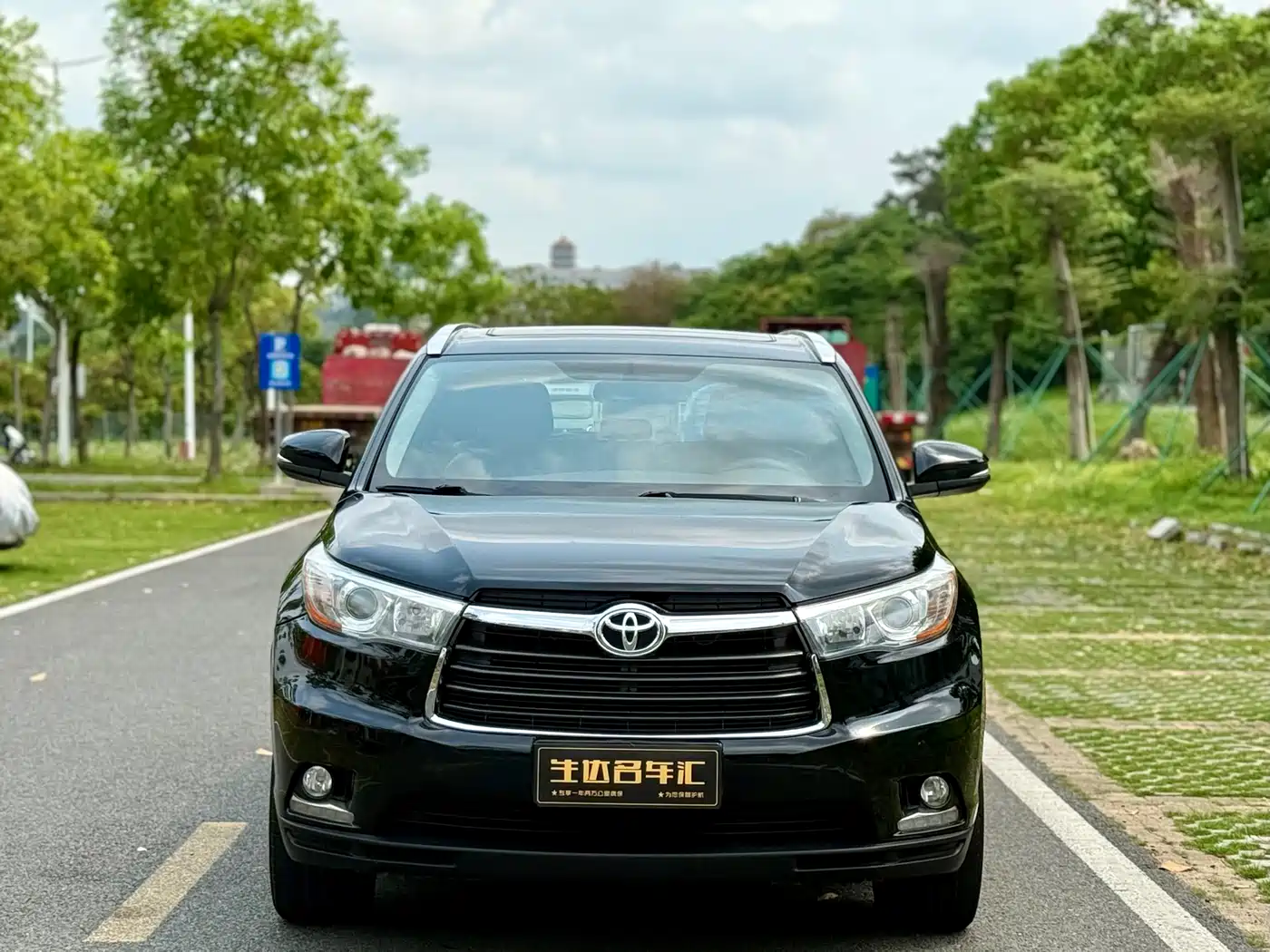 TOYOTA HIGHLANDER