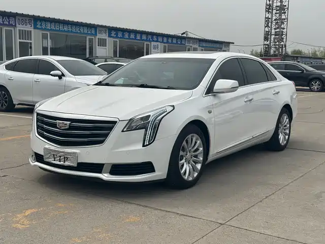 CADILLAC XTS