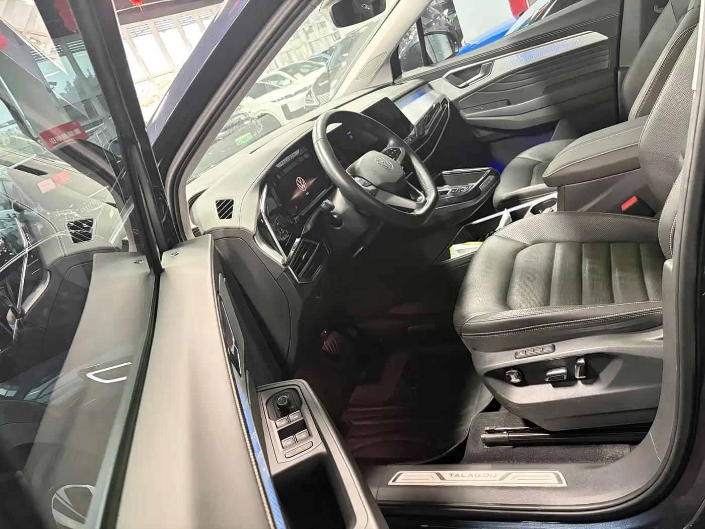Volkswagen Talagon 2023 Facelift 380TSI 4WD Luxury Premium Pro Edition 6-Seater фото 6