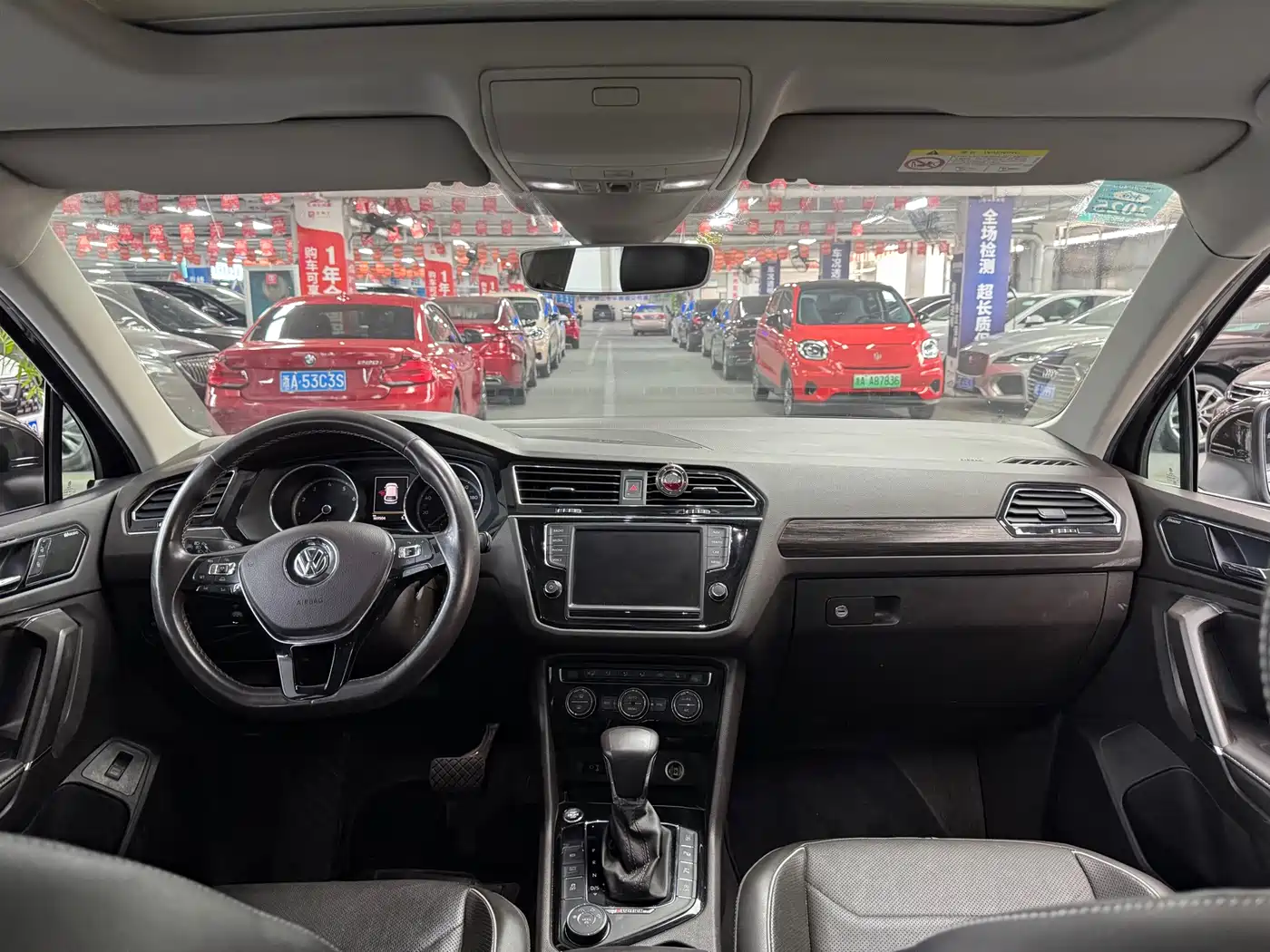Volkswagen Tiguan L 2017 380TSI Automatic 4WD Ultimate Flagship Edition фото 7