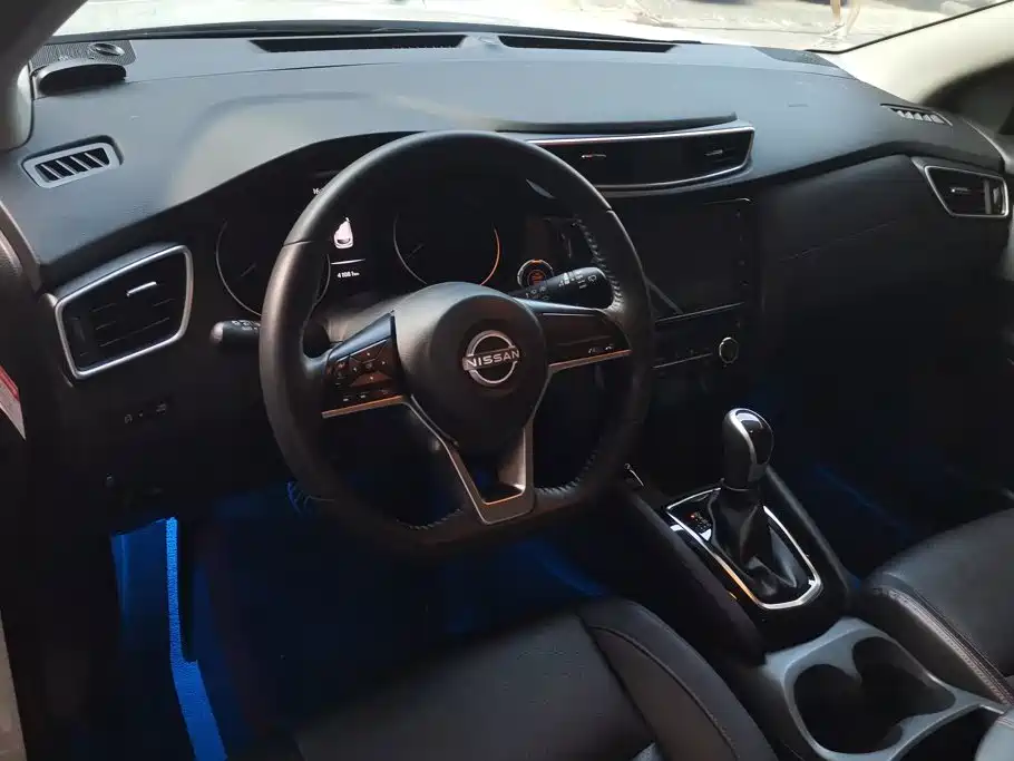 Nissan Qashqai 2024 2023 Model Classic 2.0L CVT XV+ Premium