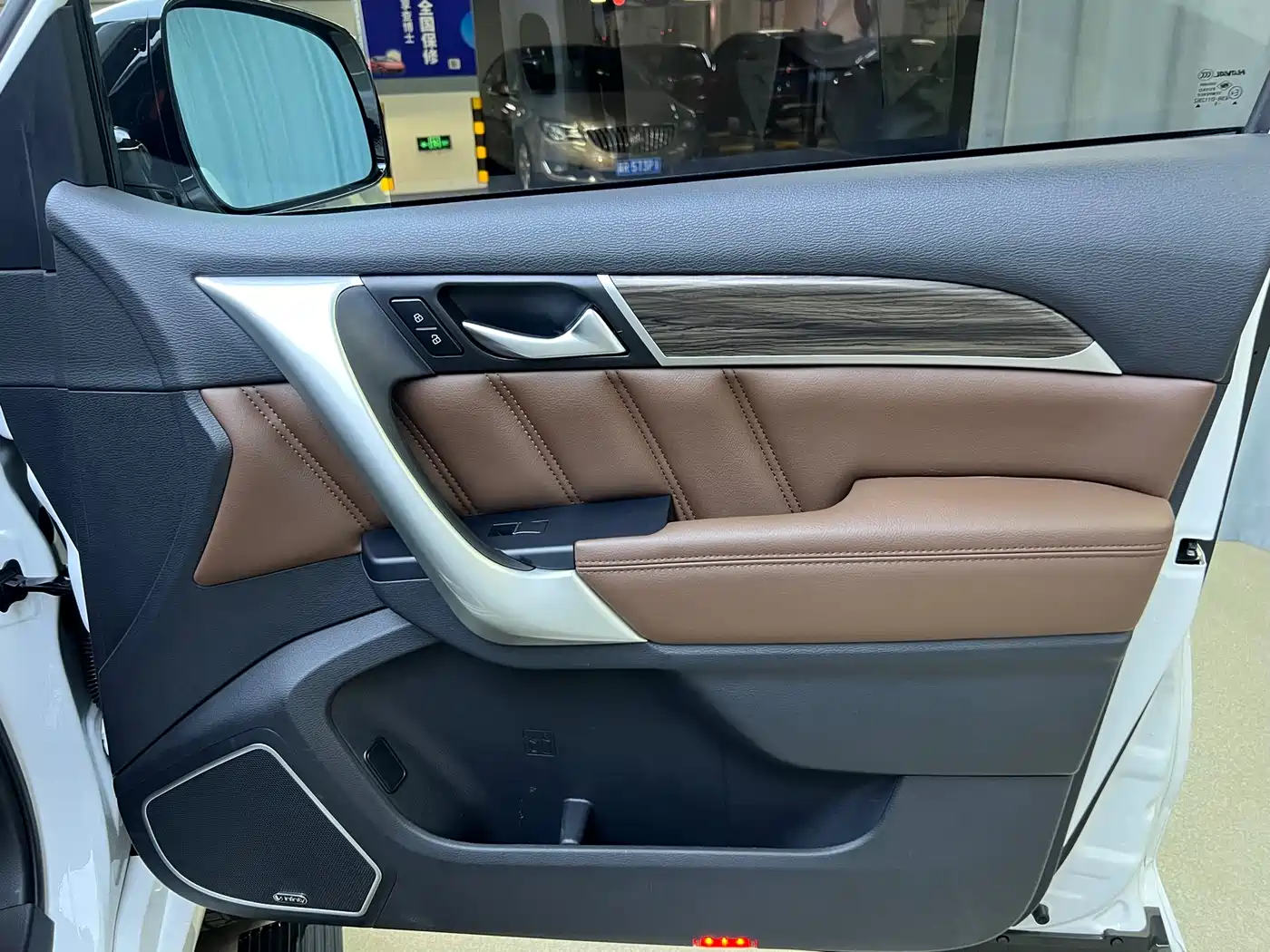 Haval H9 2017 2.0T Gasoline 4WD Premium 7-Seater фото 13