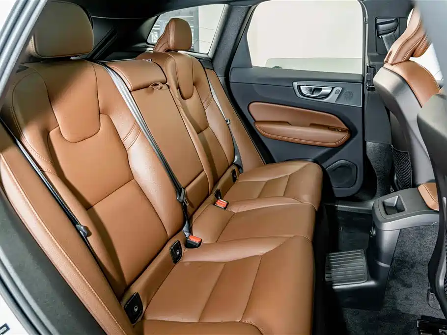 Volvo XC60 Plug-in Hybrid 2024 2023 T8 PHEV Long Range AWD Inscription Luxury Enjoyment Edition