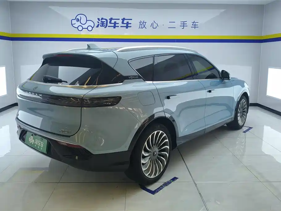 Voyah Auto VOYAH FREE 2021 AWD Standard Range Extender Exclusive Luxury Package фото 3