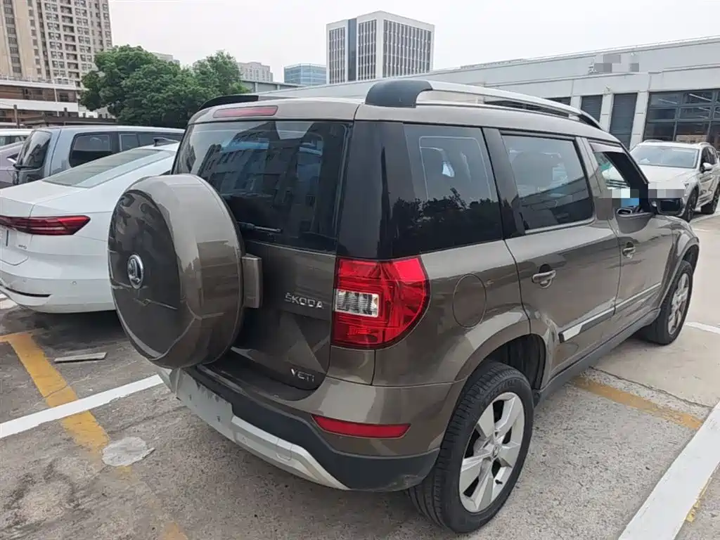 Škoda Yeti 2014 1.4TSI DSG Polar фото 12