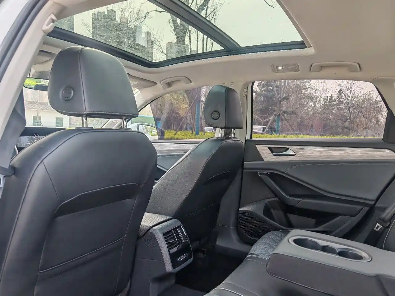 Volkswagen Sagitar 2023 Model Year 200TSI DSG Surpass Edition фото 8