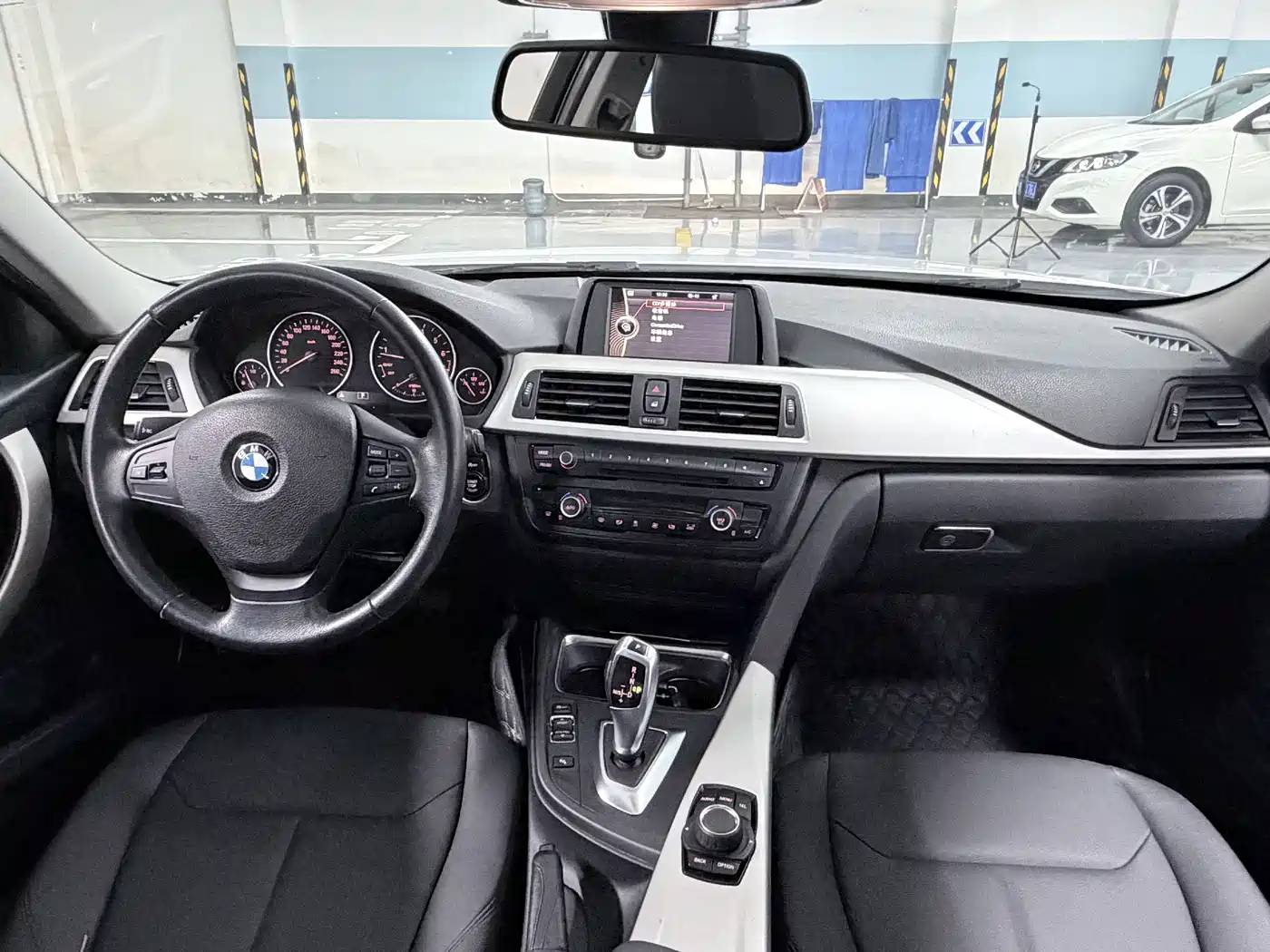 BMW 3 Series 2014 320Li Fashion фото 6