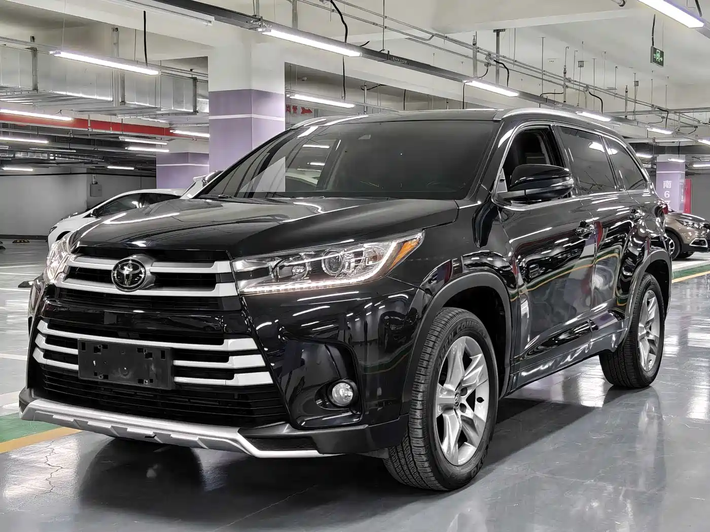 TOYOTA HIGHLANDER