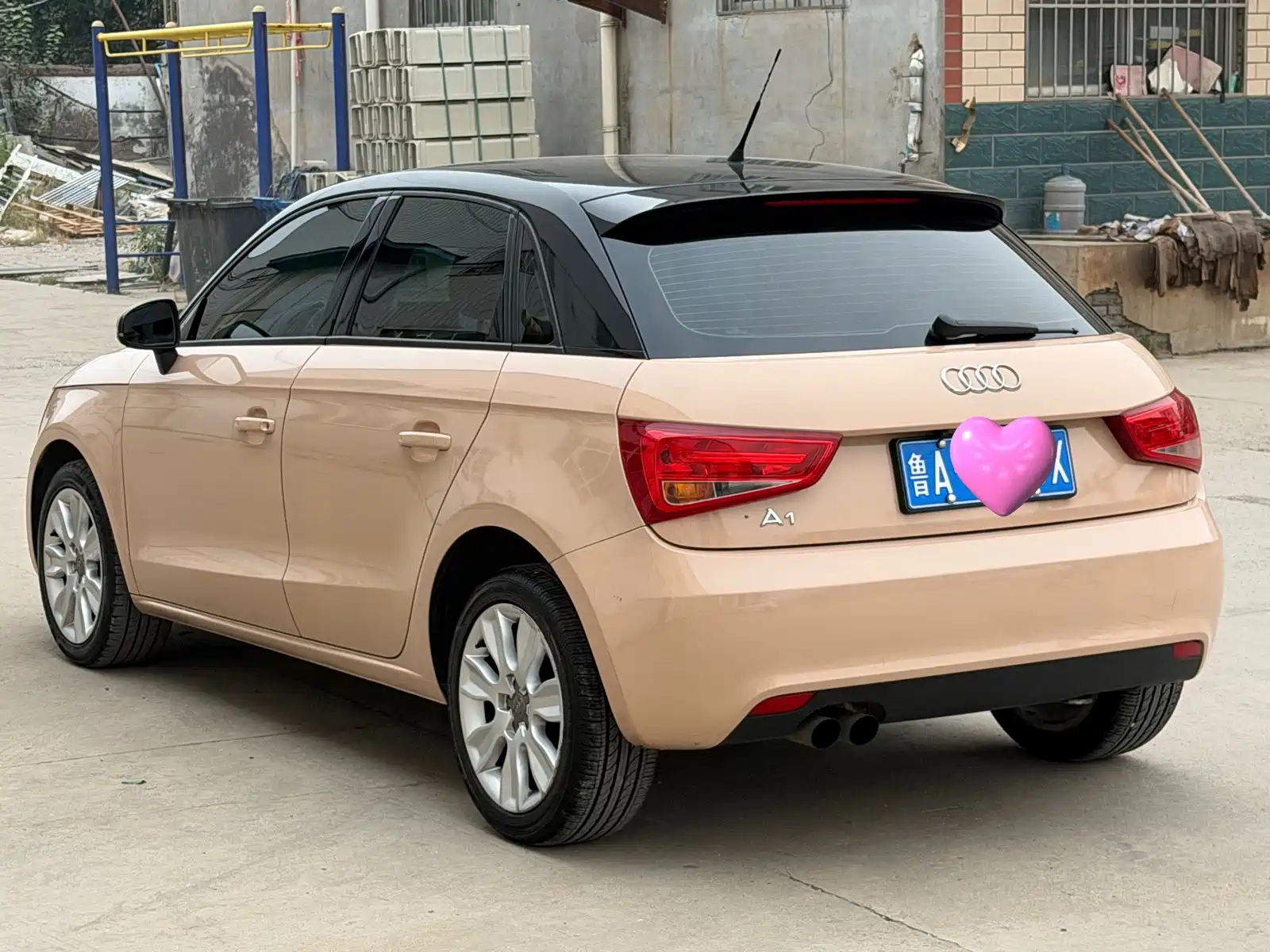 Фото 18 - Audi A1
