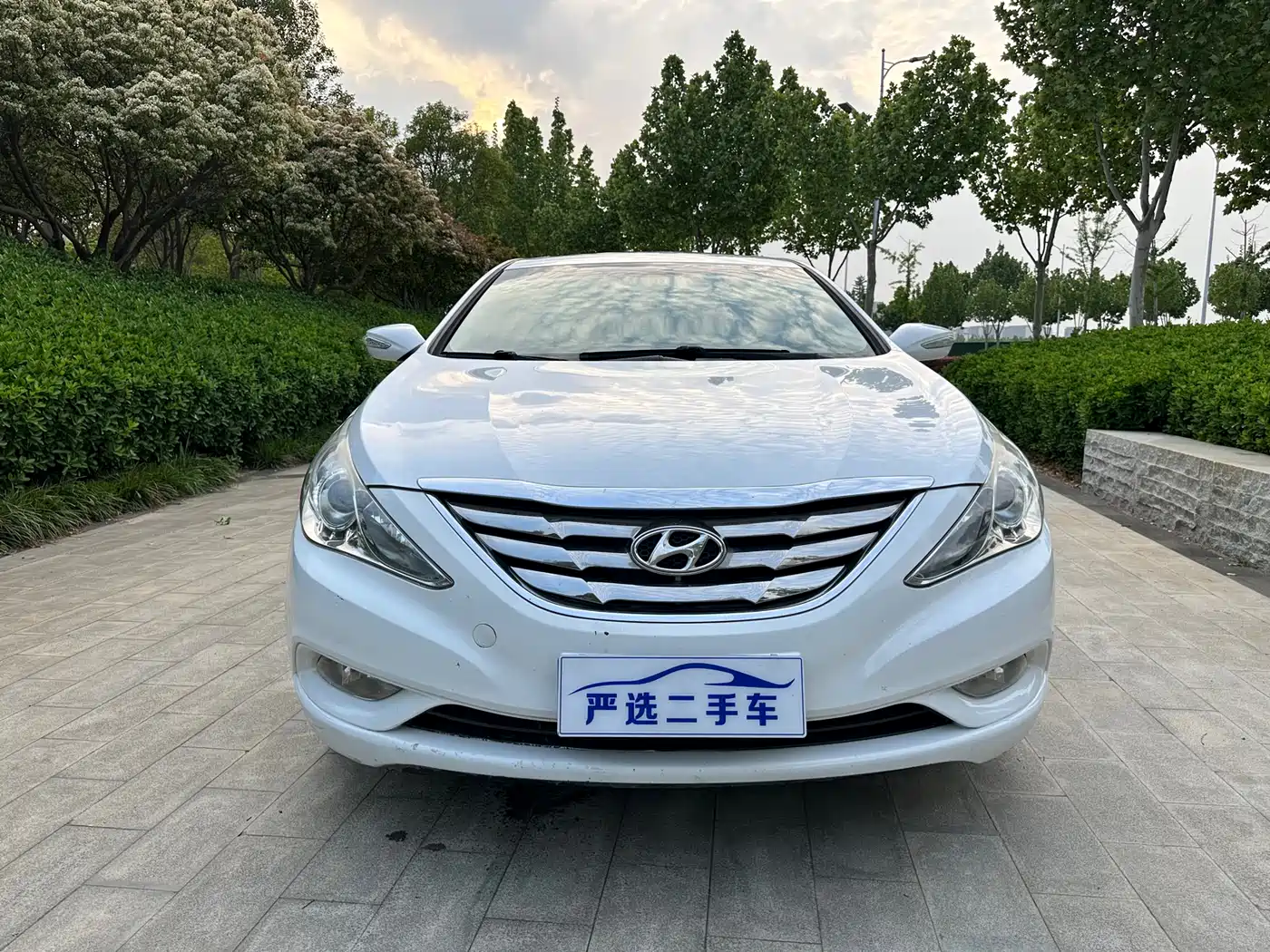 Hyundai Sonata 2011 2.0L Auto Leading Edition фото 2