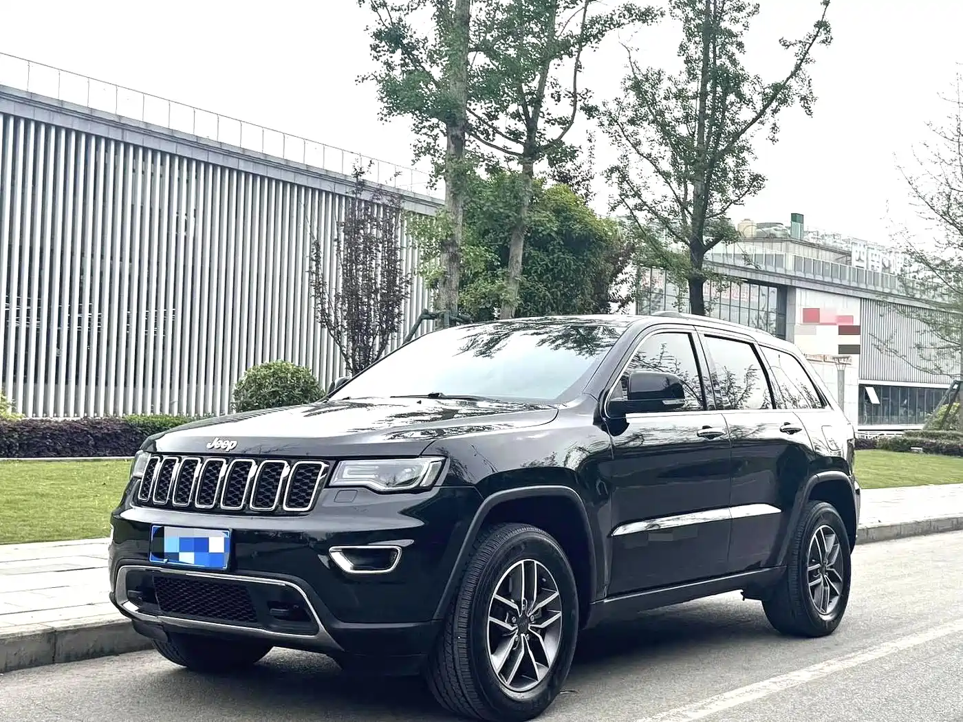 JEEP GRAND CHEROKEE