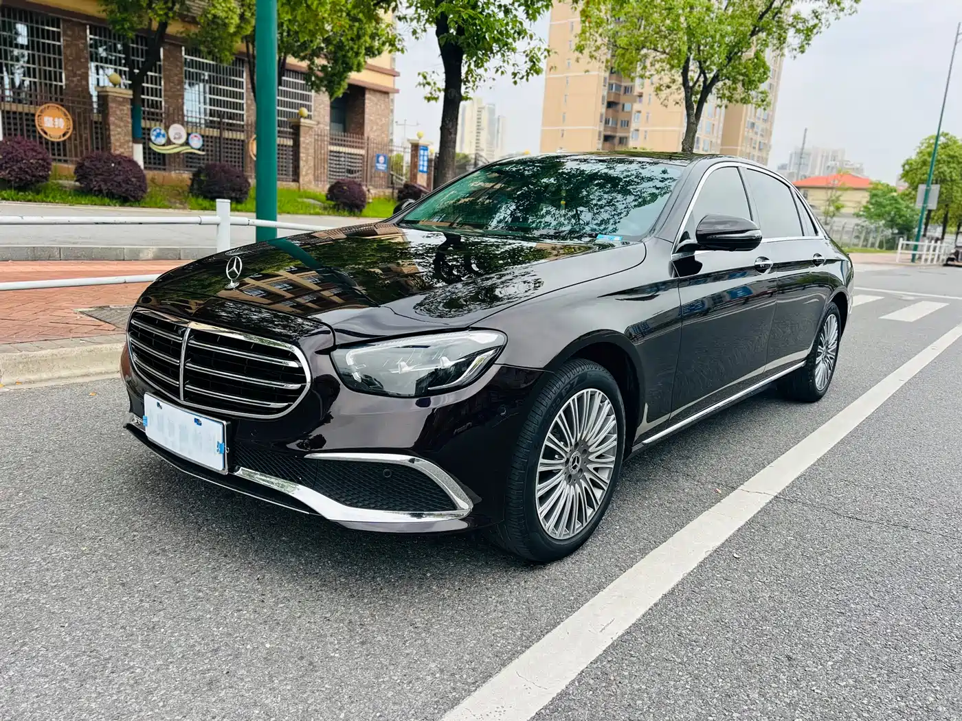 Mercedes-Benz E-Class 2022 E 300 L Luxury