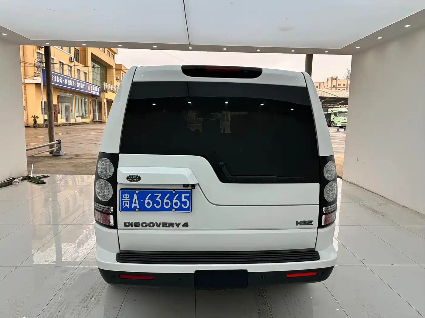 Land Rover Discovery 2015 3.0 SDV6 HSE Diesel фото 6