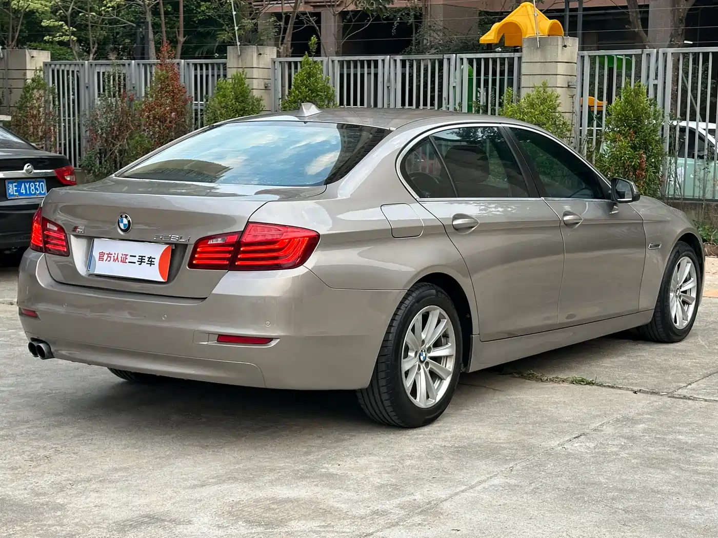 BMW 5 Series 2014 520Li Elegance фото 9